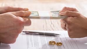 L’assegno di mantenimento in sede di separazione e divorzio